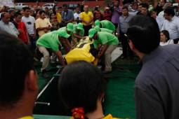 Familiares y amigos le dan el último adiós a Mario Verdial, presidente del Real España! -Foto Diez.