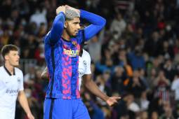 Ronald Araújo es tajante y envía dardo a la directiva del Barcelona tras la eliminación de Europa League: “Se puede calificar como un fracaso”