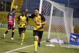 Ramiro Rocca (Real España) celebrando su anotación ante Honduras Progreso en la jornada 7 del Torneo Clausura 2021-22.