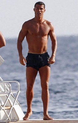 Cristiano Ronaldo sigue bien acompañado en sus vacaciones en Ibiza