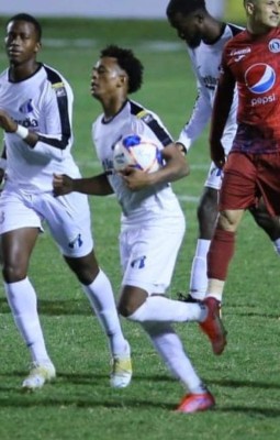 Mercado: Dos hondureños se irían a Europa, Platense alista más bajas y Bryan Moya es noticia