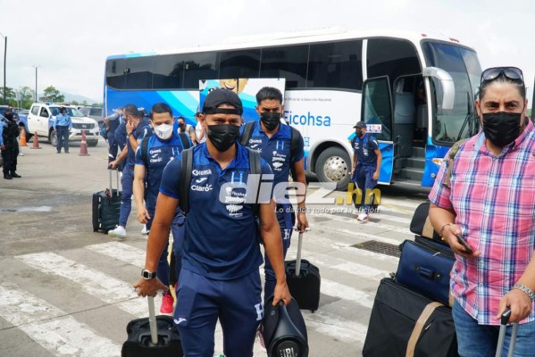 ¡Heridos! Las postales de la partida de la Honduras rumbo a Costa Rica para el juego del martes
