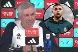 Carlo Ancelotti pasó por rueda de prensa y dejó una curiosa reacció cuando le volvieron a preguntar por el fichaje de Mbappé.