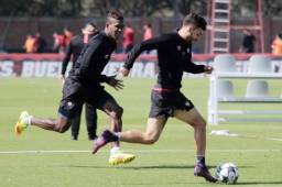El lateral derecho hondureño Brayan Beckeles en el entrenamiento matutino que sostuvo ayer con el Necaxa de México antes de jugar ante Puebla. Fotos cortesía