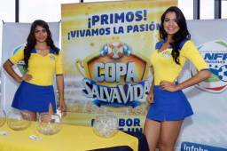 Estas preciosas mujeres han estado presente en el sorteo de la Liga. Foto Neptalí Romero.