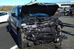 Así quedó el carro de Douglas Costa tras el accidente de tránsito.