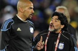 Diego Maradona y Sebastián Verón nunca lograron recuperar la amistad que tuvieron en su momento.