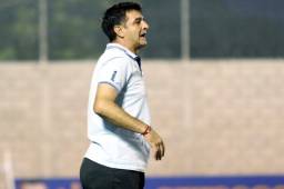 El entrenador del Motagua, Diego Vázquez no salió muy contento con el arbitraje de Melvin Matamoros que pitó el partido ante Olimpia en Choluteca.