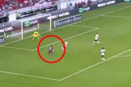 Así fue el golazo de Memphis Depay con la camisa del Barcelona. Ahora le marcó al Stuttgart.