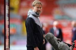 Klopp se muestra muy decepcionado con sus jugadores tras el 1-1 ante el Newcastle en Inglaterra.