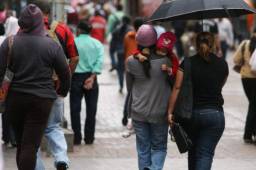 Este jueves se espera que las temperaturas desciendan en varias regiones del país.