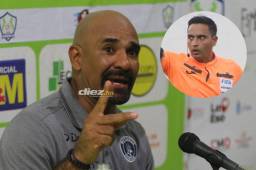 El timonel de las águilas se mostró molesto por el desempeño del árbitro y considera que existe suspicacia por sus nombramientos con Olancho. (FOTOS: ALEX PÉREZ)