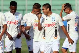 La Selección de Honduras arrancó este lunes su preparación para los amistosos con Corea del Sur y El Salvador. Fotos Ronald Aceituno