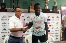 El delantero trinitense Rundell Winchester espera aportar goles a Platense urgido de un goleador. Foto DIEZ