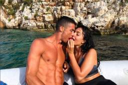 Cristiano Ronaldo y Georgina Rodríguez están pasando sus vacaciones en Grecia.
