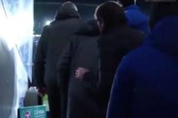 Chelsea's Italian head coach Antonio Conte gestures on the touchline during the English Premier League football match between Chelsea and West Ham United at Stamford Bridge in London on August 15, 2016. / AFP PHOTO / Justin TALLIS / RESTRICTED TO EDITORIAL USE. No use with unauthorized audio, video, data, fixture lists, club/league logos or 'live' services. Online in-match use limited to 75 images, no video emulation. No use in betting, games or single club/league/player publications. /