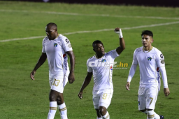 El delantero hondureño se sacó la “espinita” que tenía de no poderle marcar gol a los azules.