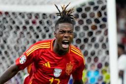 Nico Williams aún no decide su futuro como profesional, pero un equipo top de Europa está interesado en él.