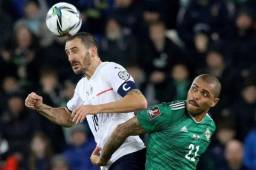 ¡Batacazo! Italia fue enviado al repechaje tras no poder vencer a Irlanda del Norte.