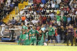 Yustin Arboleda silenció al estadio Nacional.