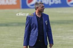 El técnico argentino se ubicó junto a su equipo en la tercera posición de la tabla. Foto: Johnny Magallanes.