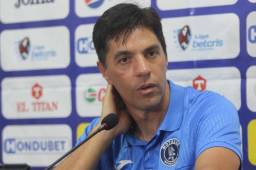 Vigevani expresa su incomodidad y lanza tremendo dardo: “Allá afuera hacen una película o algunos medios intentan vender otra”