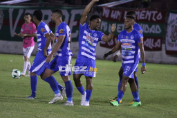 Victoria se puso a punto del Marathón y Vida, que tienen los últimos boletos del repechaje a falta de dos jornadas para finalizar las vueltas regulares.