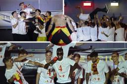 La delegación de la selección de España realizó tremenda fiesta tras la conquista del título de la Eurocopa, donde se dieron varias sorpresas de los futbolistas.