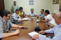 Los árbitros lograron un acuerdo con los dirigentes de la Liga Nacional para seguir pitando en el campeonato que sigue este fin de semana.