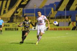 Paliza del Vida al Real España en el estadio Morazán de San Pedro Sula.