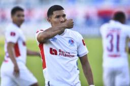 Olimpia y Real Sociedad se miden por segunda vez en San Pedro Sula. FOTOS: Héctor Edú