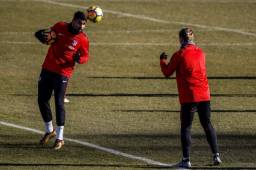 Diego Simeone y Antoine Griezmann se perfilan en el ataque del Atlético de Madrid.