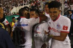 Olimpia cumple y echa al Municipal en un estadio lleno para avanzar a los cuartos de final de Liga Concacaf