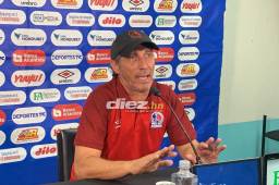 Pedro Troglio reconoce que su equipo no jugó con la misma intensidad en el segundo tiempo.