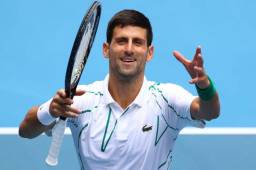 Djkovic organizó un torneo de tenis en Serbia para recaudar fondos mientras creía que el virus se estaba debilitando.