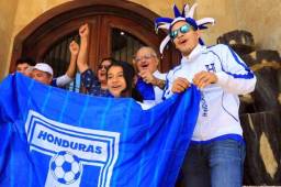 La afición hondureña no deja sola a la selección catracha; hoy todos a apoyar a la 'H'.