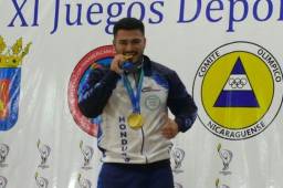 Joel Pavón ganó tres medallas de oro en arranque, envión y total en el levantamiento de pesa.