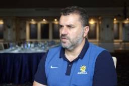 Ange Postecoglou salió al paso de los rumores y explicó que no dejará que nada los desconcentre previo a los cruces con Honduras. Foto Daily Telegraph