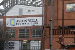 El Aston Villa decidió cerrar su campus para entrenamiento por casos Covid.