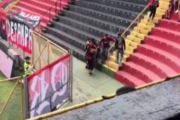 Los aficionados del Alajuelense tuvieron un bonito gesto con este aficionado.