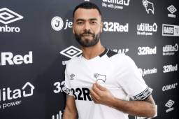 Ashley Cole llega a reforzar al Derby County que dirige Frank Lampard.