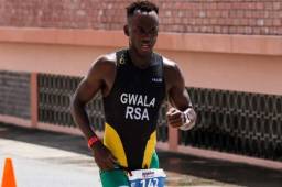 Mhlengi Gwala es un destacado triatleta de Sudáfrica que fue atacado por una banda que intentó cortarle las piernas con una motosierra.