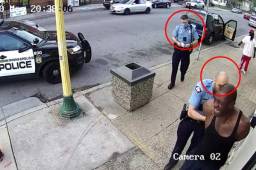 Los otros tres oficiales que acompañaban a Derek Chauvin han sido arrestados.