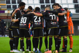 Bryan Róchez estuvo muy activo en el encuentro, pero no tuvo oportunidades claras de anotar.