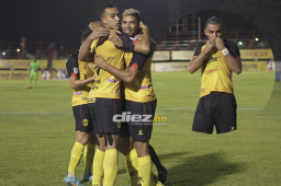 ¡Sigue intratable! Real España vence a Marathón en el Clásico y se queda con las vueltas regulares del Clausura 2022