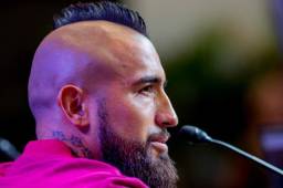 Arturo Vidal cuando fue presentado por el Barcelona. FOTOS AFP