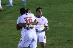 Olimpia fue muy superior ante el Vida y se llevó tres puntos valiosos.