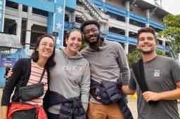 Aficionados franceses llegaron al Olímpico para ver el Honduras-México, pero no se les fue permitido el ingreso