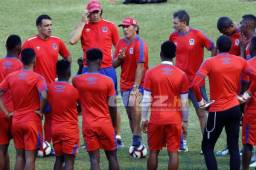 Pedro Troglio ensayó con su 11 estelar para enfrentar al Forge FC por la Concacaf.
