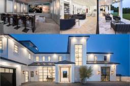 La gran estrellas de los Cavaliers, LeBron James, no tiene nada que envidiar a los mejores futbolistas del mundo, como CR7 o Messi. Conocé su lujosa mansión.